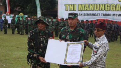 tmmd-ke-125-kodim-0825-banyuwangi-resmi-ditutup,-tni-tegaskan-komitmen-bangun-desa