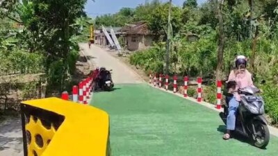senyum-bahagia-warga-kesilir-setelah-impian-selama-15-tahun-terwujud:-dulu-harus-memutar-sejauh-15-km,-kini-cukup-jalan-kaki-lewat-jembatan-baru