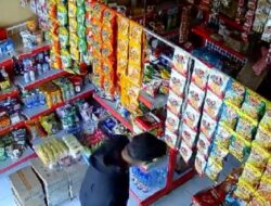 Modus Beli Minuman Pelaku Embat Sejumlah Pack Rokok Milik Toko Klontong