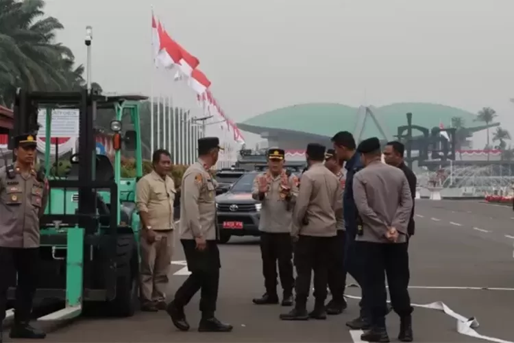 demo-25-agustus-di-dprd-belum-jelas-penggagasnya,-ribuan-aparat-sudah-siaga-sejak-pagi