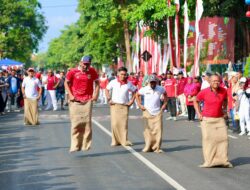 Momen Agustusan, Bupati Ipuk Gelar Lomba-lomba Bareng Warga di CFD