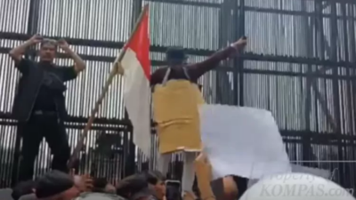 update-panas-demo-dpr-ri-hari-ini:-massa-tantang-janji-puan,-bendera-one-piece-mulai-berkibar
