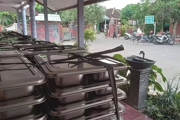 benarkah-ompreng-atau-nampan-mbg-mengandung-minyak-babi?-ini-kata-pemerintah