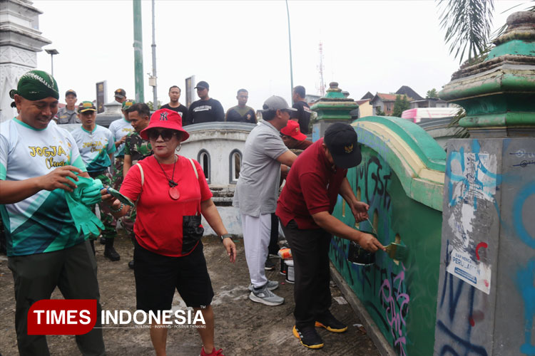 jogja-cling,-pemkot-yogyakarta-gandeng-warga-bersihkan-vandalisme-di-jembatan-kleringan-–-times-banyuwangi
