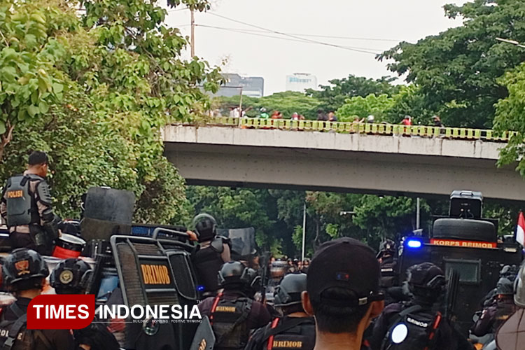 benarkan-mitra-ojol-meninggal-terlindas-rantis-brimob,-gojek-siap-berikan-santunan-–-times-banyuwangi