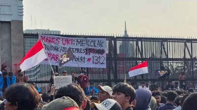 rupiah-dan-ihsg-tertekan,-media-asing-soroti-demo-rusuh-dpr