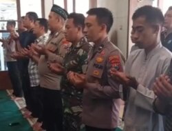 Polresta Banyuwangi Gelar Sholat Ghaib untuk Doakan Driver Ojol Korban Unjuk Rasa Jakarta