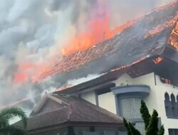 Penampakan Membara Gedung DPRD NTB Setelah Dibakar! Pendemo Tuntut Kapolri Listyo Sigit Prabowo Mundur