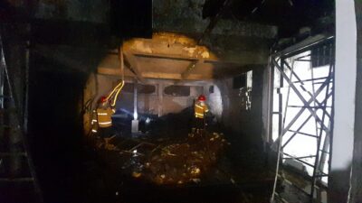 pabrik-di-kecamatan-muncar-kebakaran-diduga-akibat-puntung-rokok