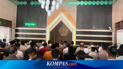polresta-banyuwangi-gelar-shalat-ghaib-untuk-affan-kurniawan