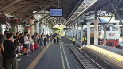 rel-bukan-tempat-main,-kai-daop-8-surabaya-ingatkan-ancaman-nyata-di-jalur-kereta-api