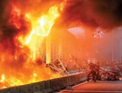 Gelombang Demo Berdarah Usai Tewasnya Ojol di Jakarta, Gedung DPRD Dibakar dari Jakarta hingga Makassar