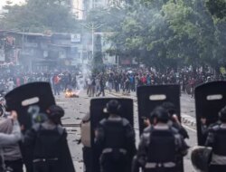Dampak Darurat Militer: Dari Pembatasan Hak Sipil hingga Peran TNI
