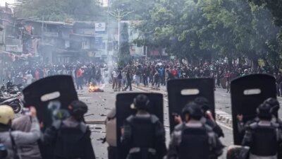dampak-darurat-militer:-dari-pembatasan-hak-sipil-hingga-peran-tni