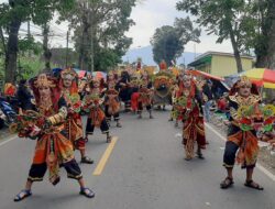 Warga Karanggudang Kalibaruwetan Raih Juara 1 Karnaval Kecamatan