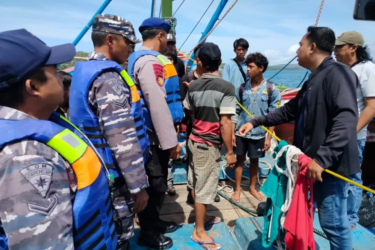 merasa-diintimidasi,-11-abk-di-banyuwangi-dievakuasi-tni-al-dan-polisi-–-radar-banyuwangi