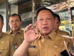 Redam Gejolak Massa, Mendagri Tito Karnavian Desak Pemda Percepat Penyaluran Bansos