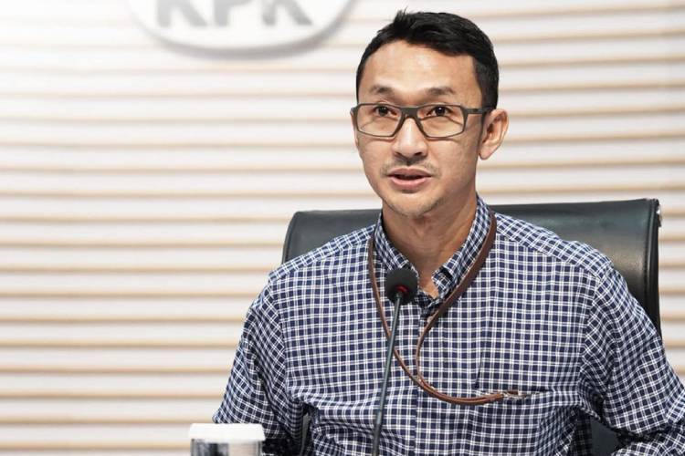 kasus-csr-bi,-kpk-sita-15-mobil-mewah-milik-anggota-dpr-–-times-banyuwangi