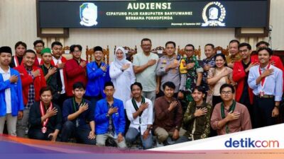 mahasiswa-cipayung-plus-banyuwangi-pilih-dialog,-sampaikan-14-tuntutan