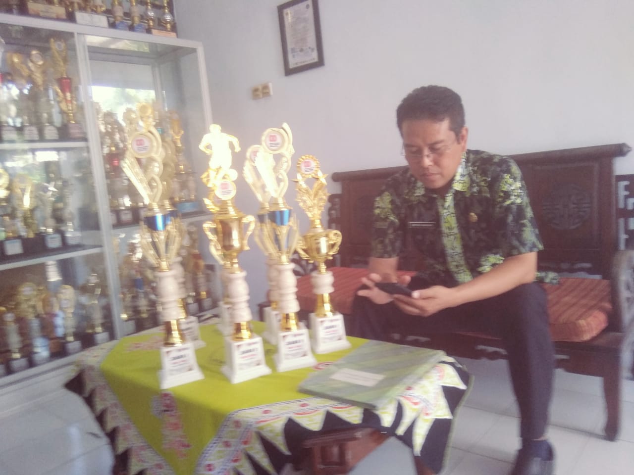 hut-ke-80-kemerdekaan-ri-smpn-2-purwoharjo-sabet-puluhan-piala-kejuaraan-olahraga