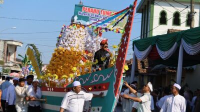 endhog-endhogan,-tradisi-warga-banyuwangi-meriahkan-maulid-nabi-muhammad-saw