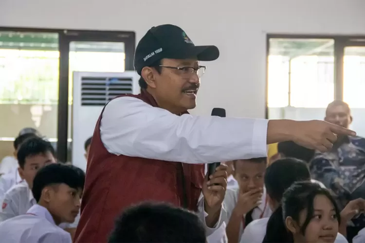 digitalisasi-pkh-dimulai!-gus-ipul-uji-sistem-di-banyuwangi,-tepat-sasaran-dan-hemat-rp14-triliun