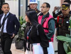Jejak Kasus Chromebook: Dari Pengadaan Laptop Hingga Nadiem Makarim Tersangka