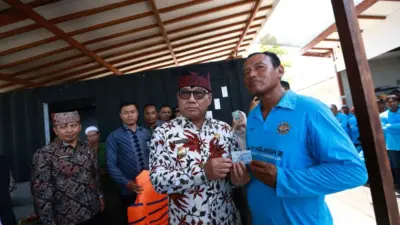 bersamas-ksop,-pemkab-banyuwangi-jemput-bola-fasilitasi-e-pas-kecil-nelayan-secara-gratis