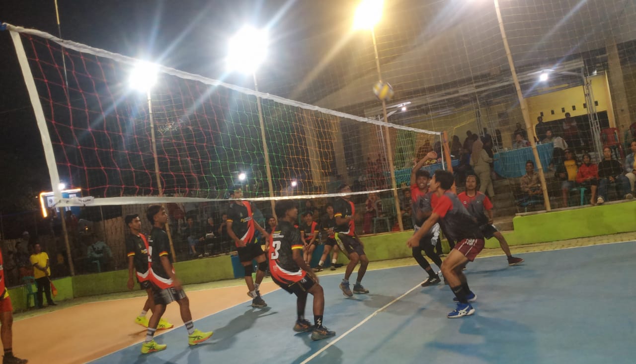 tim-putri-alasrejo-tumbangkan-sidodadi-lewat-duel-5-set,-bimorejo-putra-menang-telak-atas-tim-putra-desa-sumberkencono