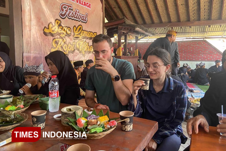 sego-lemeng-dan-kopi-uthek,-wisata-gastronomi-khas-banyuwangi-–-times-banyuwangi