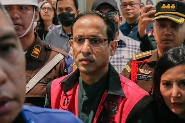 korupsi-chromebook-rp1,98-triliun,-nadiem-makarim-bersama-4-orang-jadi-tersangka
