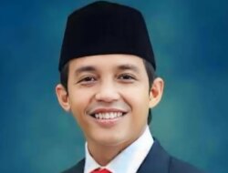 Kronologi Viral Menhut Raja Juli Antoni Bermain Domino yang Tuai Sorotan