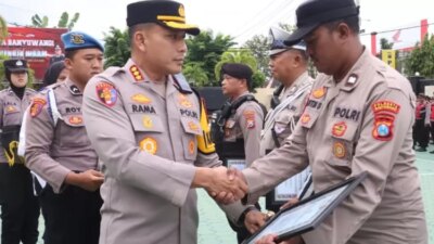 43-personel-polresta-banyuwangi-raih-penghargaan-dari-kapolresta