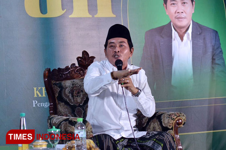 upaya-memutus-rantai-kemiskinan,-dai-kondang-kh-anwar-zahid-dukung-sekolah-rakyat-–-times-banyuwangi