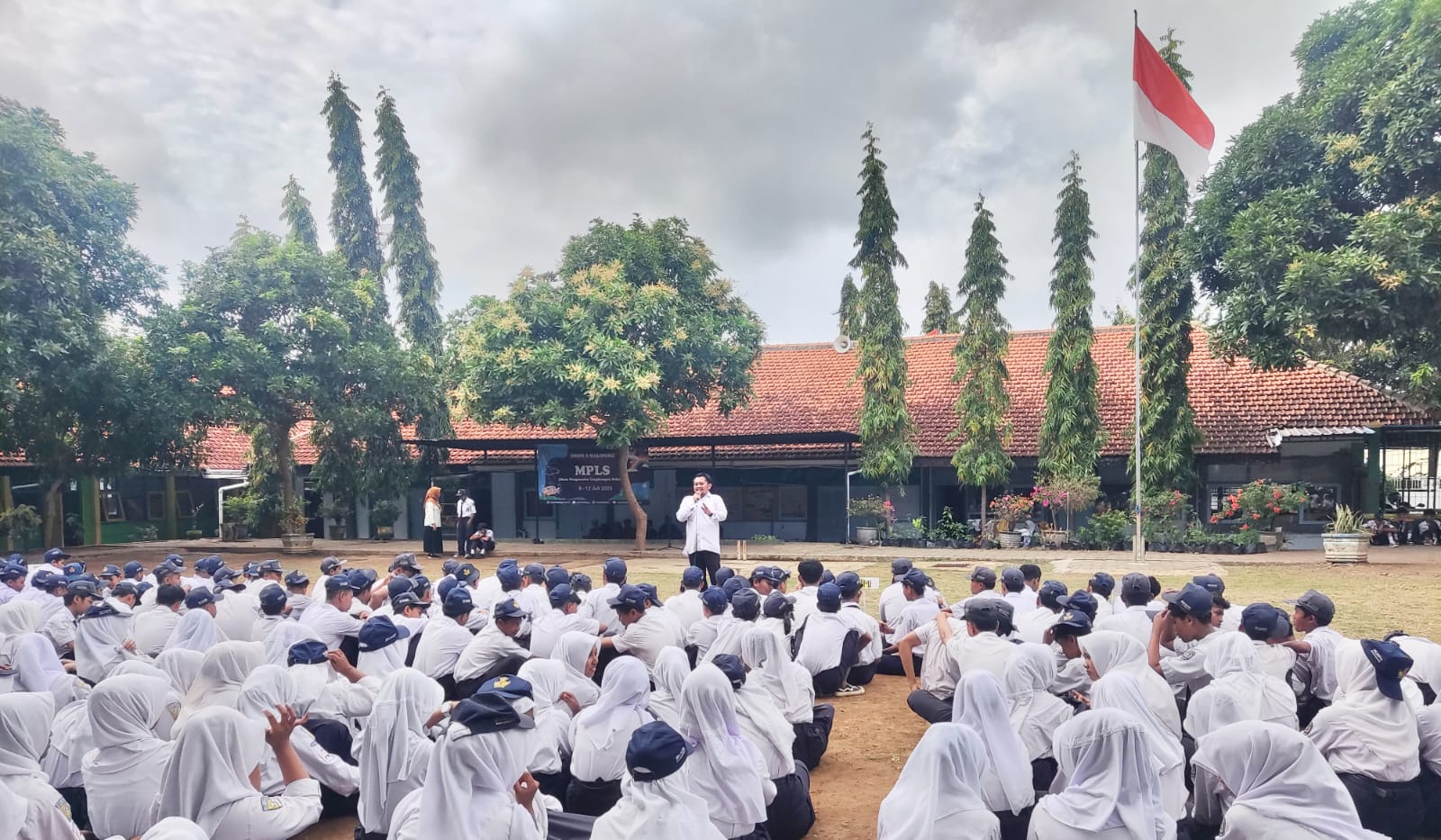 smpn-2-kalipuro-gandeng-yan-lpss-dan-rkbk,-deklarasi-perangi-narkoba.