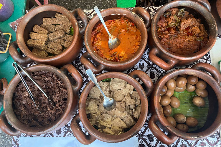 gudeg-ternyata-punya-dua-versi,-yogyakarta-dan-solo-ini-bedanya-–-times-banyuwangi