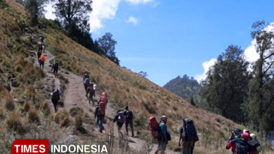 pendaki-beber-daftar-obat-yang-wajib-dibawa-saat-naik-gunung-–-times-banyuwangi
