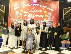 Kursus Bina Vokalia Inne Suherman: Live Perform, Latih Mental dan Jam Terbang di Atas Panggung