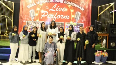 kursus-bina-vokalia-inne-suherman:-live-perform,-latih-mental-dan-jam-terbang-di-atas-panggung