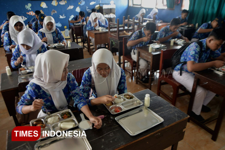bpjph-tegaskan-jika-aspek-halal-jadi-prioritas-di-program-mbg-–-times-banyuwangi