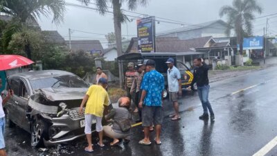 bayi-lima-tahun-selamat-dalam-insiden-tabrakan-beruntun-di-gambiran-banyuwangi