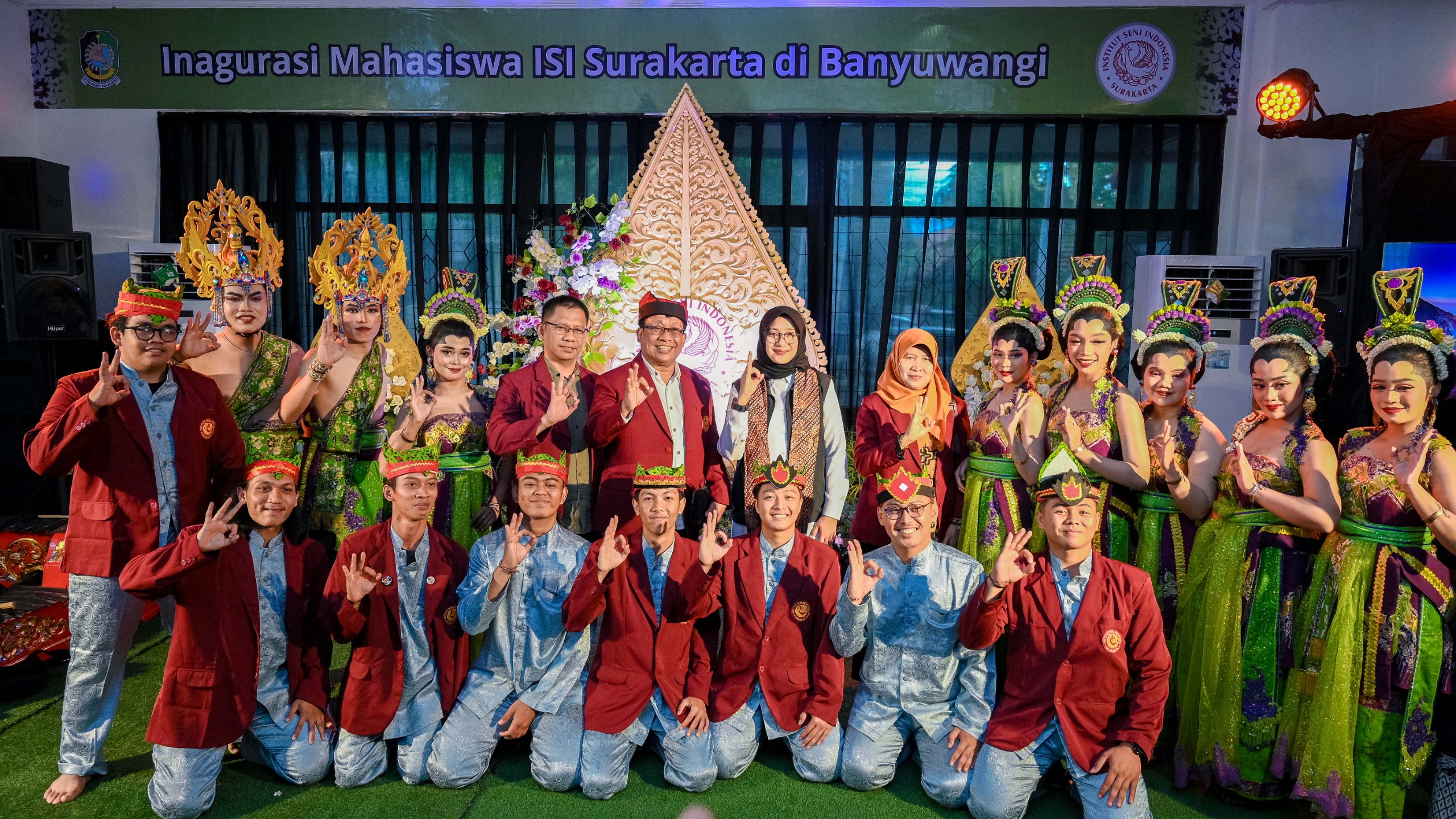 bupati-banyuwangi-punya-perhatian-besar-pada-seni-budaya
