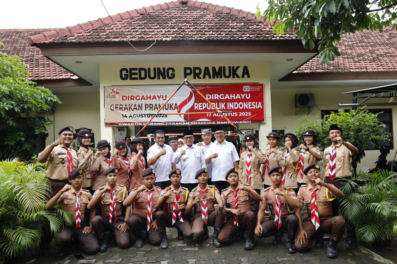 wabup-mujiono-lepas-kontingen-pramuka-banyuwangi-ke-giat-prestasi-jawa-timur
