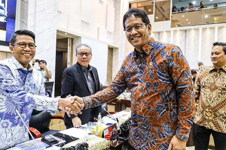 pidato-menkeu-purbaya-di-dpr:-krisis-jadi-guru,-ekonomi-bisa-tumbuh-6-persen-lagi