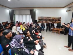Warga Bisa Daftar Lewat HP! Banyuwangi Ditunjuk Presiden Jadi Proyek Digitalisasi Bansos Nasional