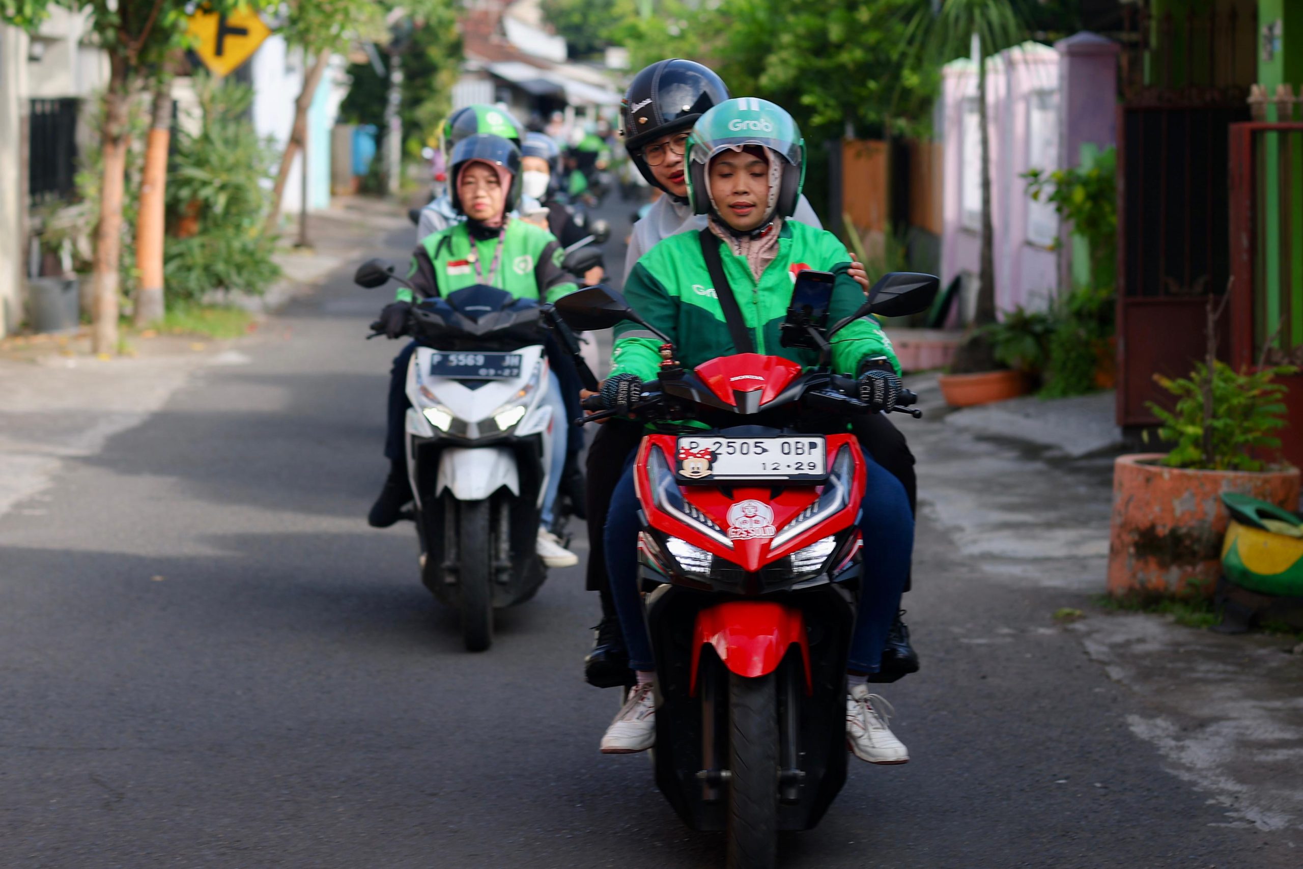 tingkatkan-pendapatan-para-sopir,-bu-ipuk-gelar-gerakan-manfaatkan-ojol-dan-tarnsportasi-umum-tiap-jumat