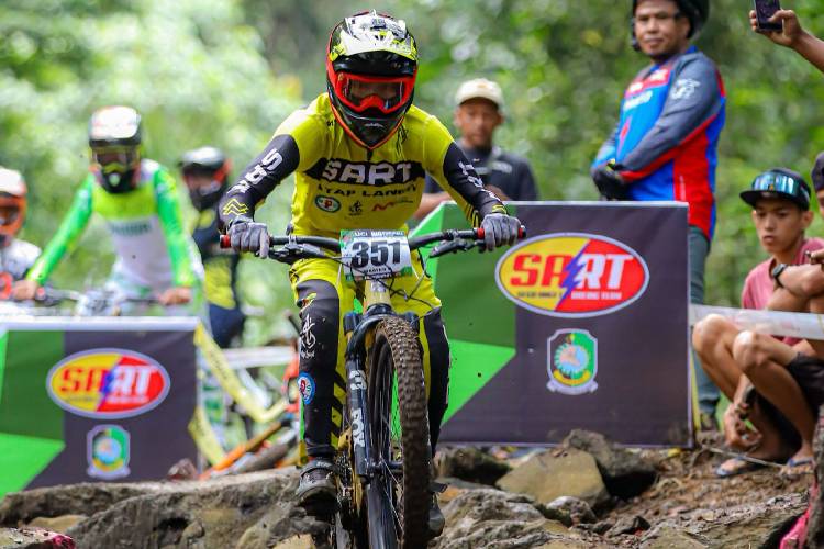 berstandar-internasional,-banyuwangi-ijen-geopark-downhill-2025-bakal-dipimpin-juri-asal-india-–-times-banyuwangi