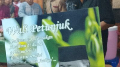 keluarga-dan-cantrik-peringati-haul-ke-8-hr.-mas-slamet-oetomo-di-puri-gumuk-merang