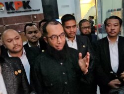 Viral di YouTube! Khalid Basalamah Akui Kembalikan Uang Kasus Kuota Haji ke KPK – Radar Banyuwangi
