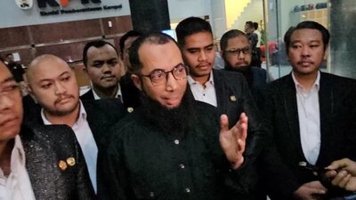 viral-di-youtube!-khalid-basalamah-akui-kembalikan-uang-kasus-kuota-haji-ke-kpk-–-radar-banyuwangi